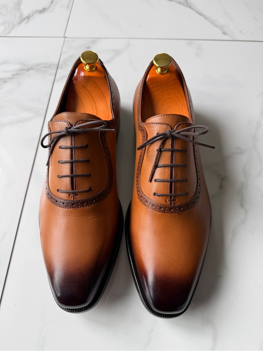 Men's Burnished Tan Leather Oxford Lace-Ups